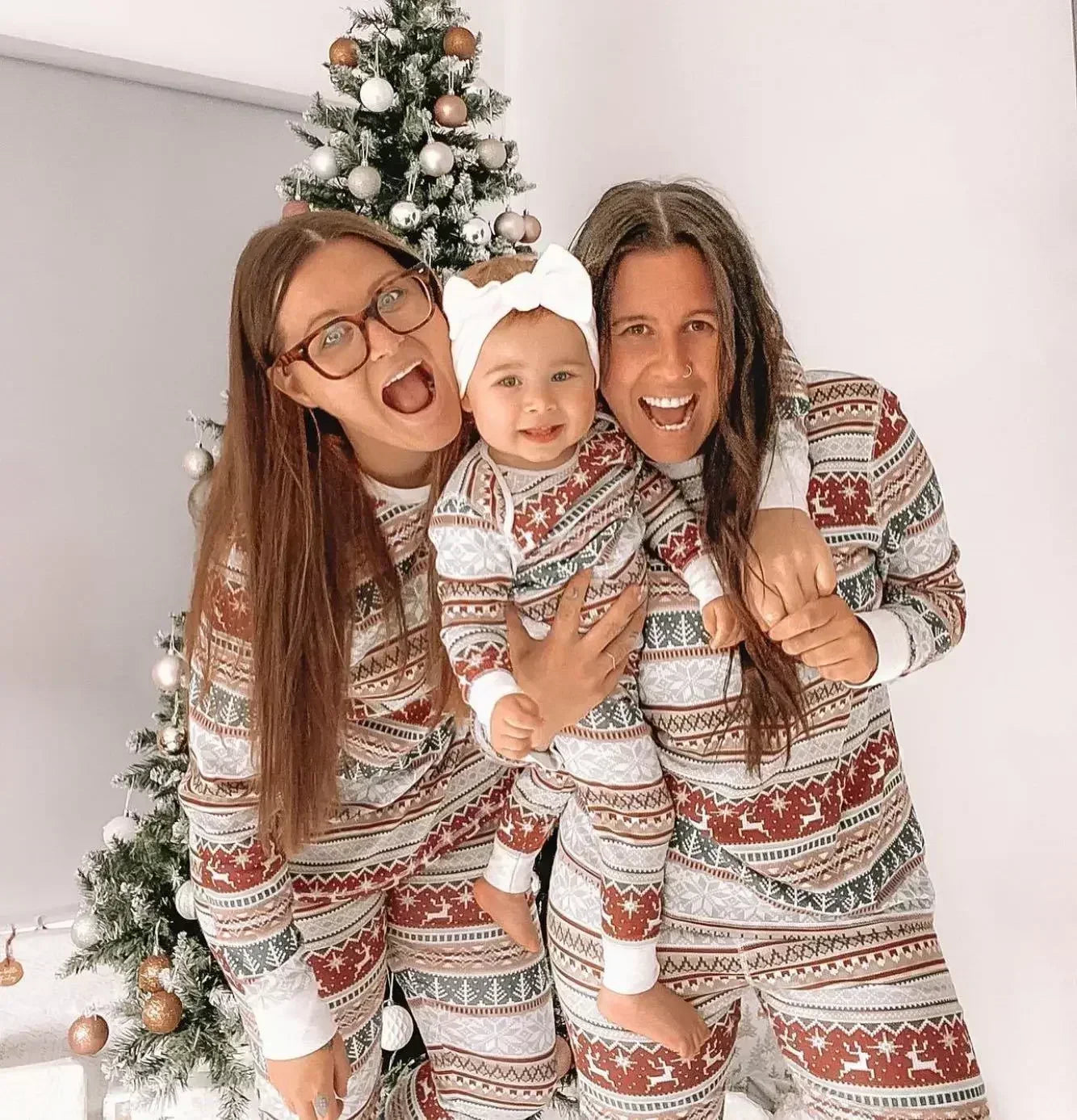 Matching Family Christmas Pajamas Set - Soft 2-Piece All Over Print Sleepwear for Mom, Dad & Kids - Limited Stock!